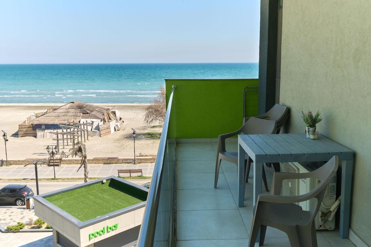 Glamour Red Apartment 22 In Spa Pool Resort Mamaia Exteriör bild