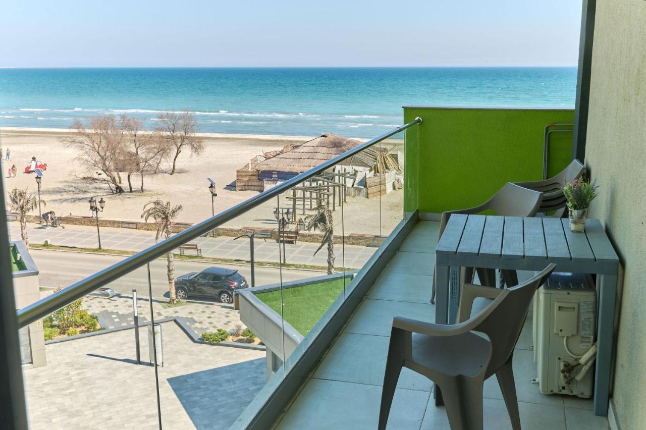 Glamour Red Apartment 22 In Spa Pool Resort Mamaia Exteriör bild
