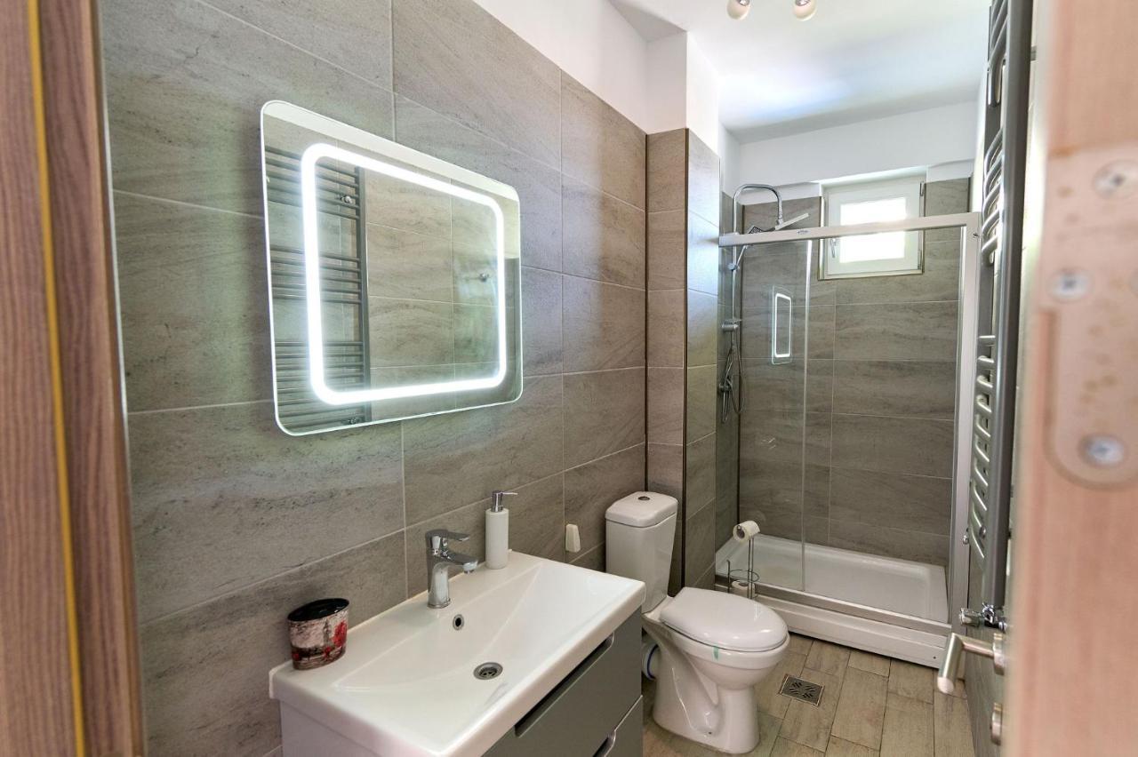 Glamour Red Apartment 22 In Spa Pool Resort Mamaia Exteriör bild