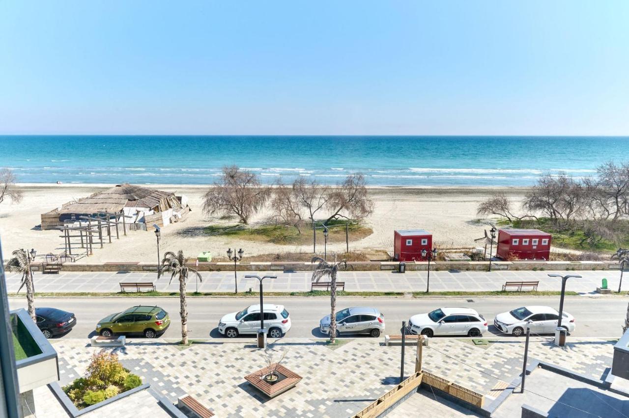 Glamour Red Apartment 22 In Spa Pool Resort Mamaia Exteriör bild