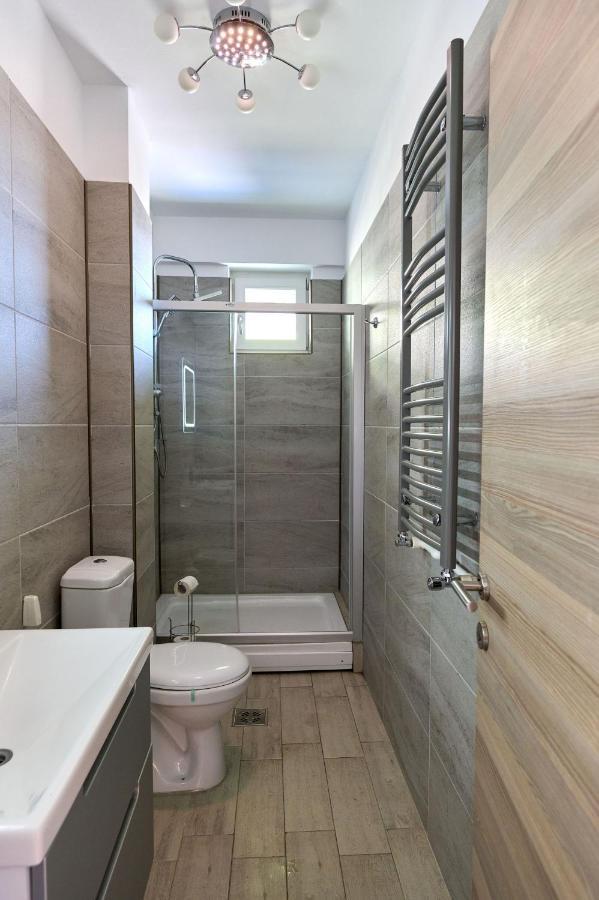 Glamour Red Apartment 22 In Spa Pool Resort Mamaia Exteriör bild